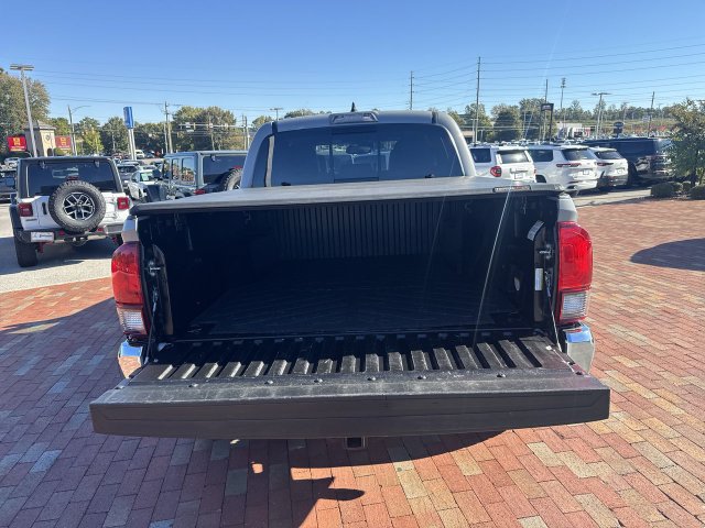 Used 2019 Toyota Tacoma TRD Off-Road AWD/4WD image 29