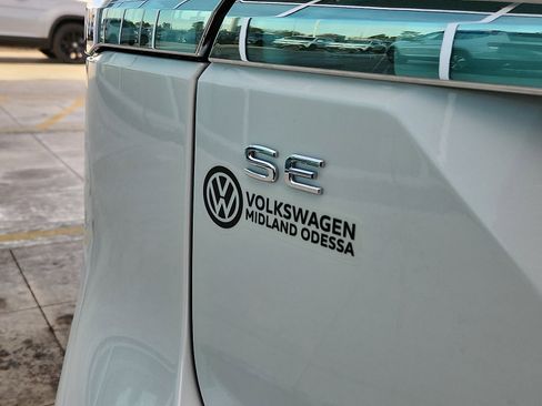 New 2026 Volkswagen Atlas SE image 10