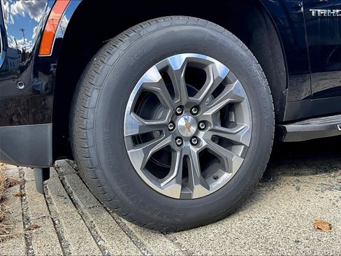 New 2025 Chevrolet Tahoe LS image 8
