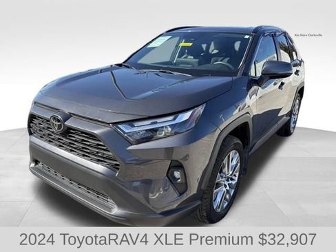 Used 2024 Toyota RAV4 XLE Premium image 4