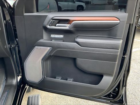 Used 2024 GMC Sierra 1500 Denali w/ Denali Reserve Package image 22