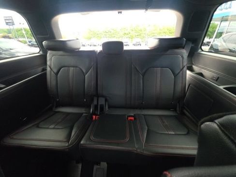 Used 2023 Ford Expedition Limited AWD/4WD image 30