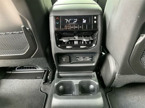 New 2025 Jeep Grand Cherokee L Laredo w/ Luxury Tech Group I image 24