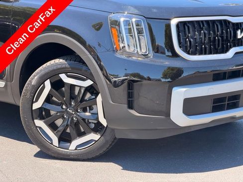 Used 2024 Kia Telluride EX w/ EX Captain's Chair Package FWD image 5