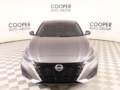 Used 2024 Nissan Altima 2.5 SV AWD/4WD image 8