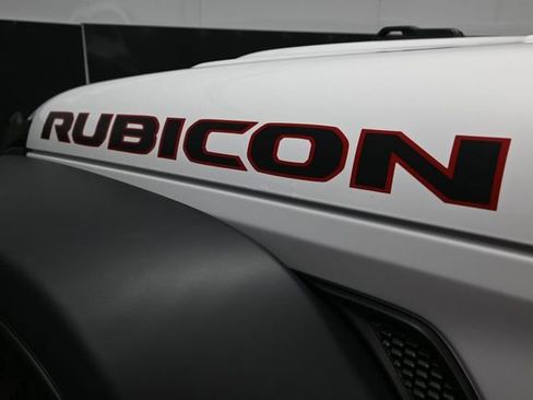 Used 2022 Jeep Wrangler Unlimited Rubicon AWD/4WD image 17