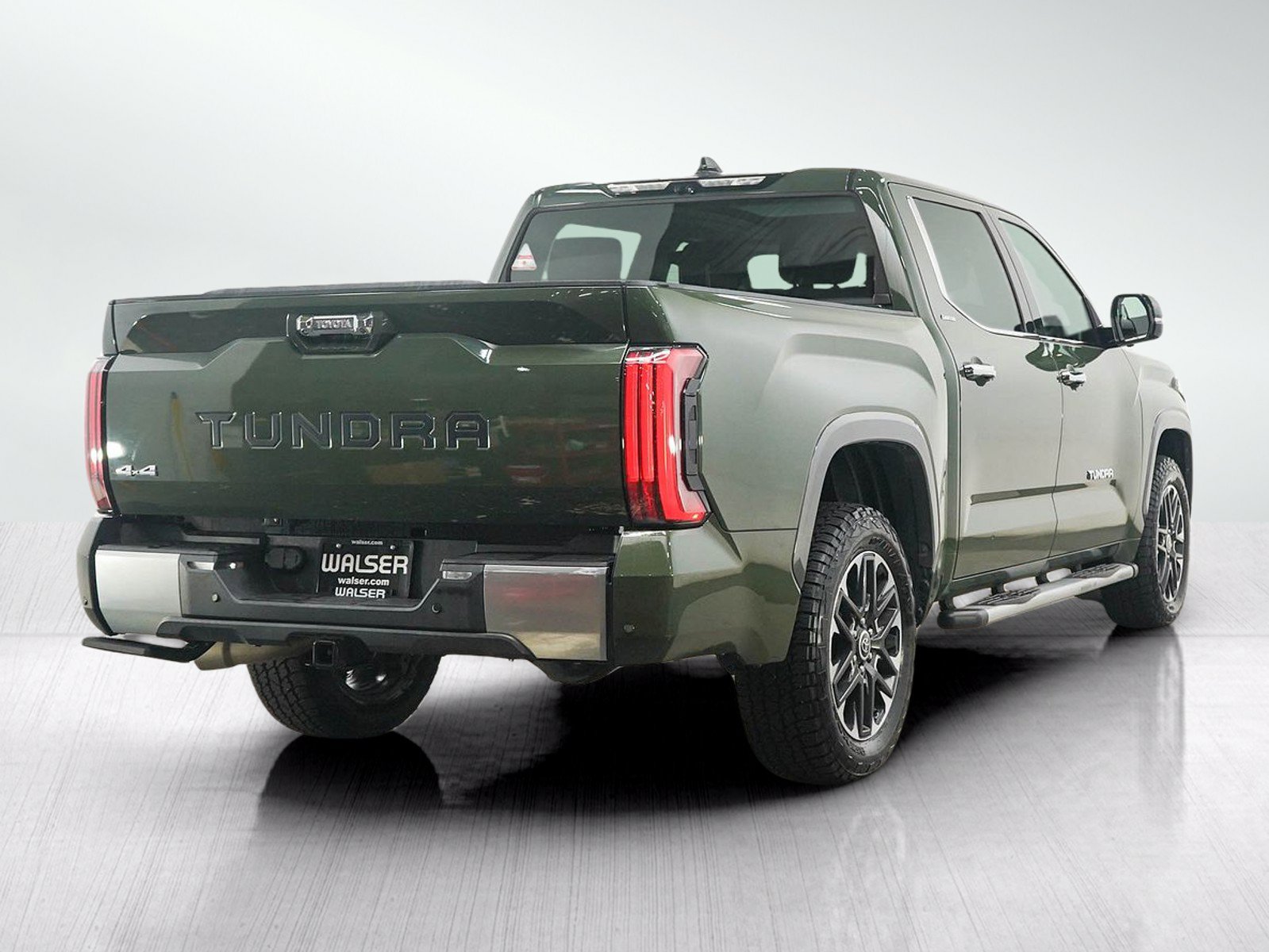 Used 2023 Toyota Tundra Limited AWD/4WD image 5