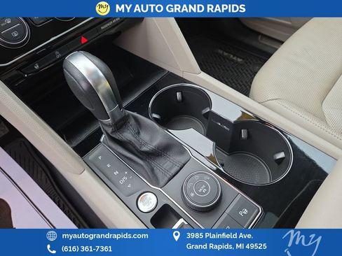 Used 2019 Volkswagen Atlas SEL Premium image 35