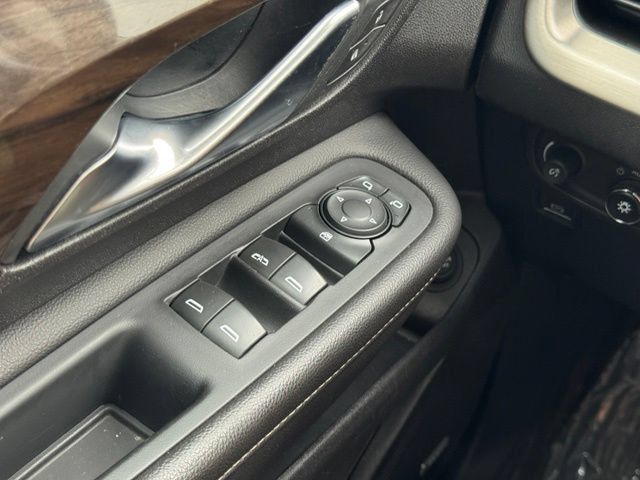 Used 2019 GMC Terrain Denali w/ Advanced Safety Package AWD/4WD image 36