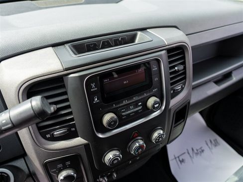 Used 2017 RAM 1500 ST w/ SXT Appearance Group AWD/4WD image 30