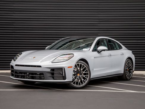 New 2026 Porsche Panamera RWD image 1