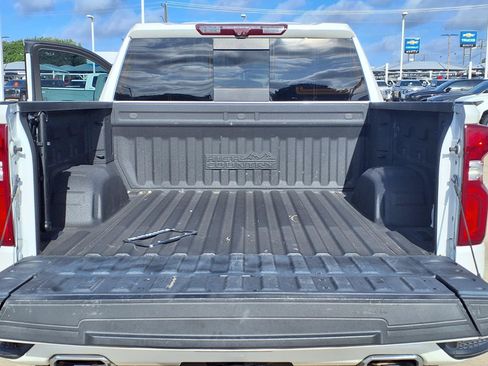 Used 2023 Chevrolet Silverado 1500 High Country w/ Technology Package AWD/4WD image 26