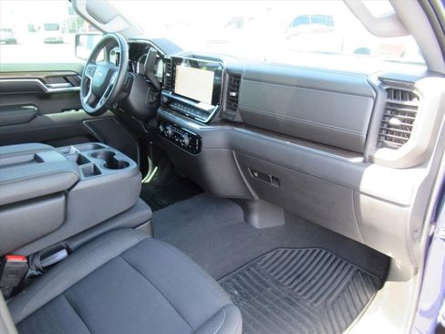 Certified 2023 Chevrolet Silverado 1500 LT AWD/4WD image 8