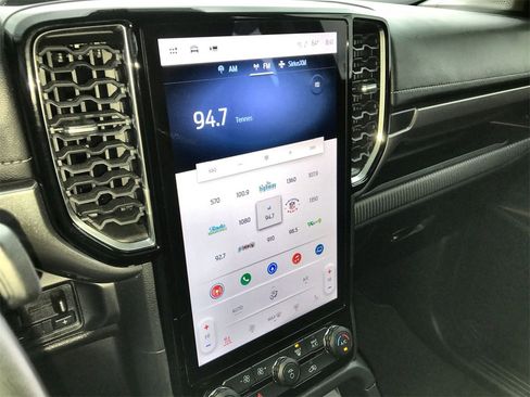 Used 2024 Ford Ranger Lariat w/ Advanced Towing Package image 16