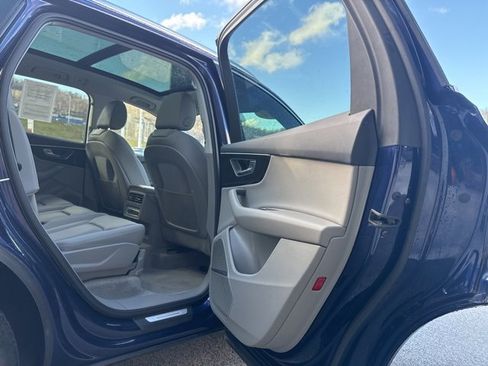 Used 2021 Audi Q7 2.0T Premium Plus w/ Premium Plus Package image 26