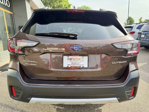 Used 2022 Subaru Outback Limited AWD/4WD image 8