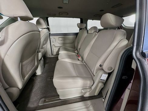 Used 2016 Kia Sedona LX w/ Option Group 020 FWD image 30