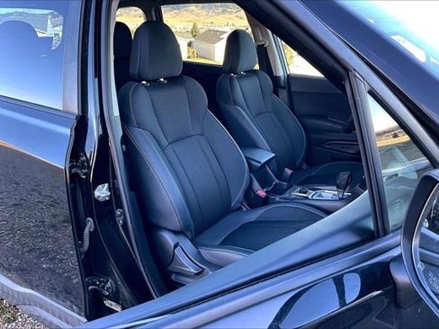 Used 2023 Subaru Forester Premium image 28