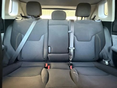 Used 2022 Jeep Compass Sport image 22