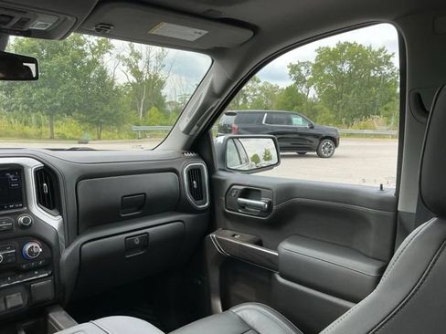 Used 2019 Chevrolet Silverado 1500 LTZ w/ LTZ Premium Package AWD/4WD image 29