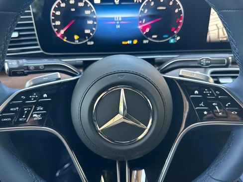 New 2026 Mercedes-Benz Maybach GLS 600 4MATIC image 17