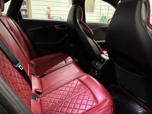 Used 2020 Audi S4 Premium Plus w/ Premium Plus Package image 30