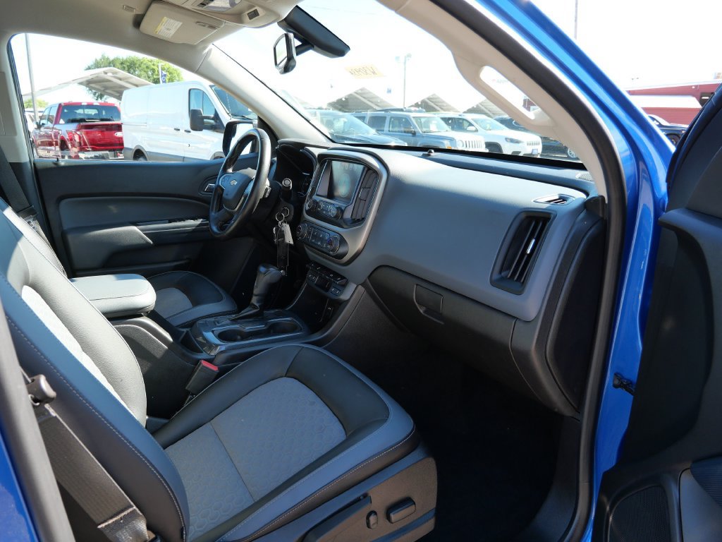 Used 2018 Chevrolet Colorado Z71 AWD/4WD image 11