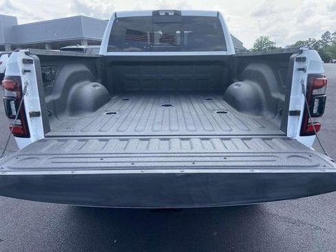 Used 2024 RAM 2500 Limited image 19