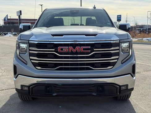 Used 2025 GMC Sierra 1500 SLT image 9