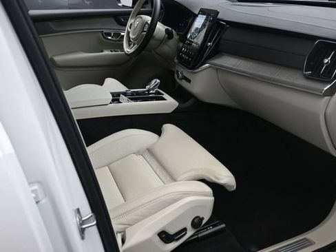Certified 2026 Volvo XC90 B6 Ultra w/ Protection Package Premier AWD/4WD image 29