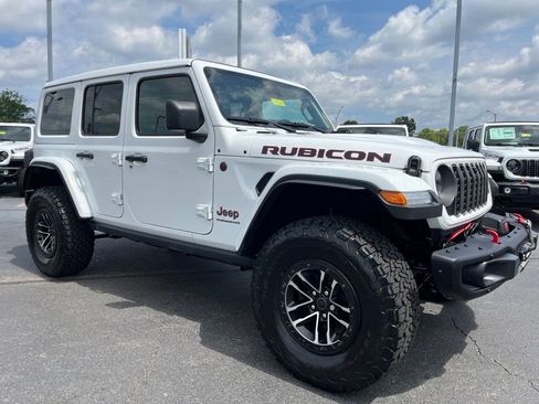 Used 2025 Jeep Wrangler Unlimited Rubicon AWD/4WD image 50