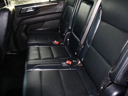 Used 2025 Chevrolet Tahoe LS image 12