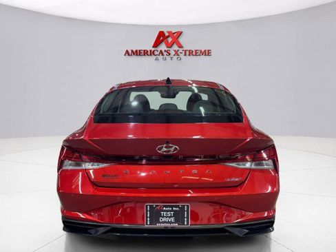 Used 2022 Hyundai Elantra Limited image 5