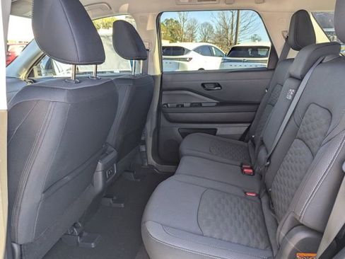 New 2026 Nissan Pathfinder SV image 14