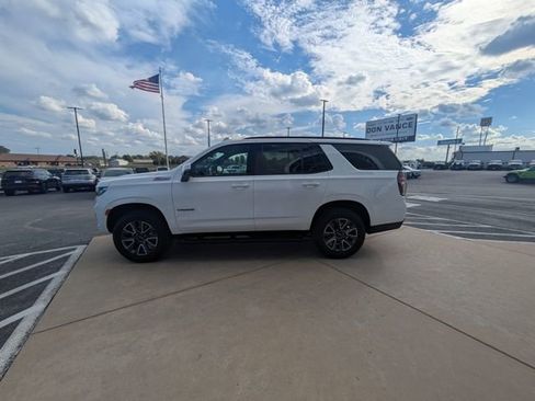 Used 2022 Chevrolet Tahoe Z71 w/ Luxury Package image 3