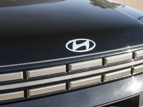 Used 2025 Hyundai Santa Fe SE FWD image 16