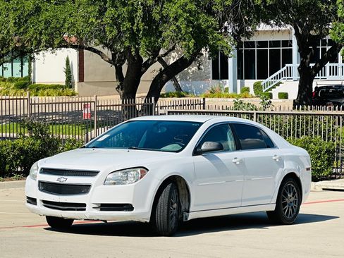 Used 2011 Chevrolet Malibu LS w/ LPO, Convenience Package FWD image 3