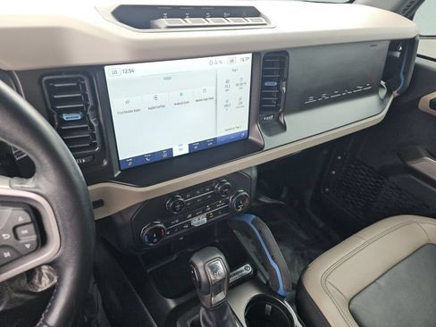 Used 2022 Ford Bronco Wildtrak AWD/4WD image 35
