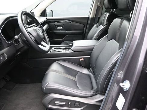 Used 2025 Honda Pilot EX-L image 21