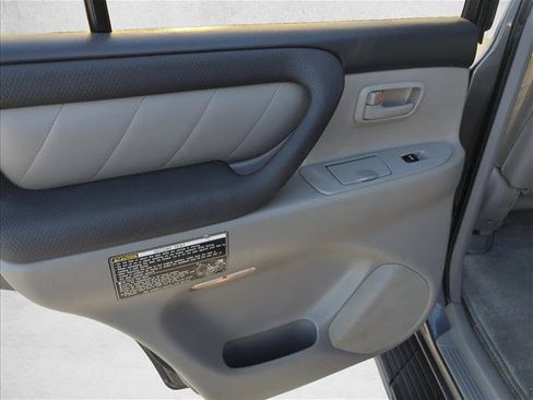 Used 2003 Toyota Land Cruiser AWD/4WD image 9