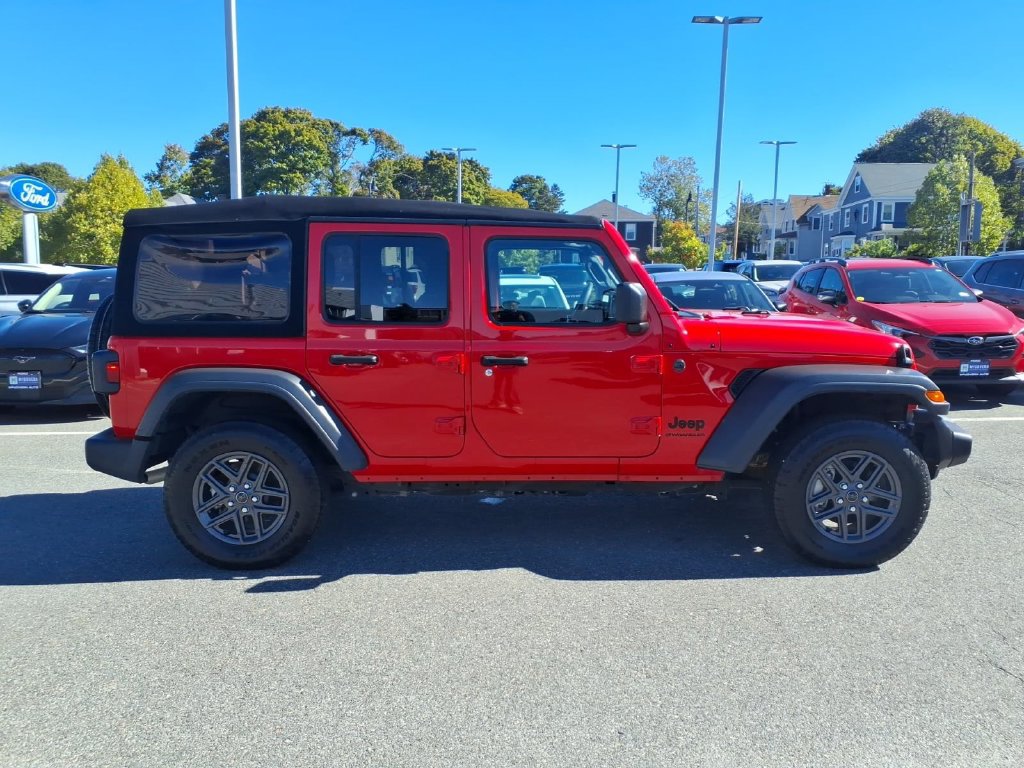 Used 2025 Jeep Wrangler Unlimited Sport AWD/4WD image 5