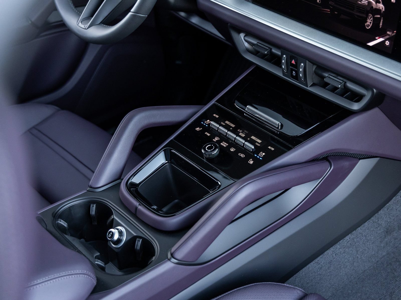 Certified 2026 Porsche Cayenne Coupe AWD/4WD image 32