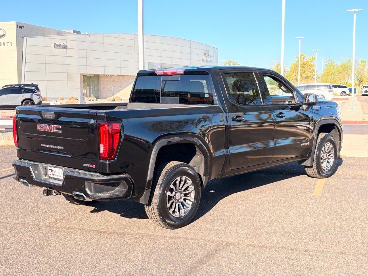 Used 2021 GMC Sierra 1500 AT4 w/ AT4 Value Package AWD/4WD image 7