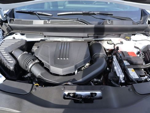 New 2026 Chevrolet Traverse Z71 w/ Enhanced Driving Package AWD/4WD image 19
