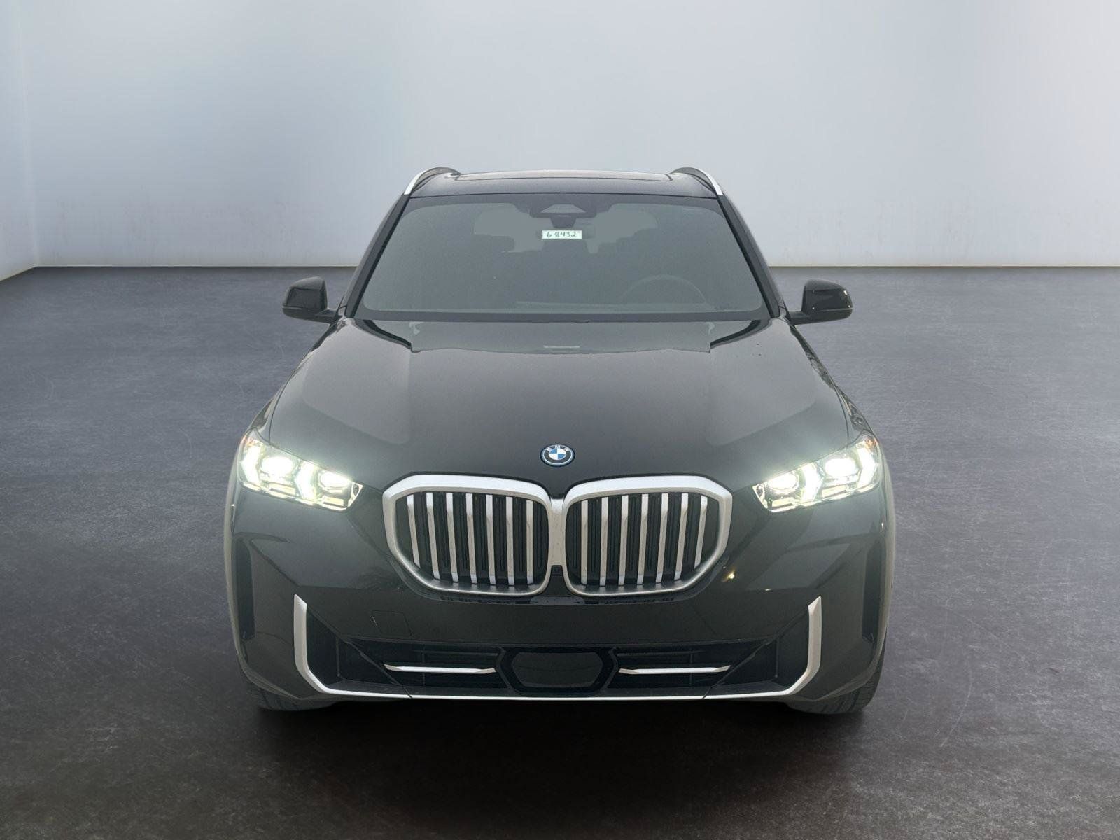 Used 2026 BMW X5 xDrive50e w/ Climate Comfort Package AWD/4WD image 8