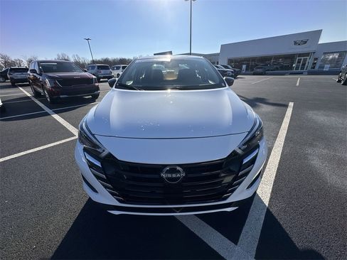 Used 2025 Nissan Versa S w/ Trunk Package image 25