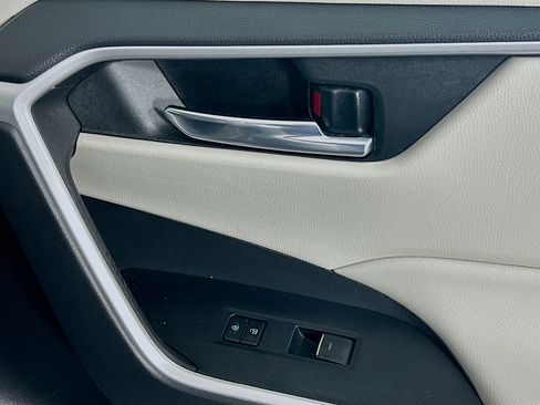 Used 2023 Toyota RAV4 XLE image 29