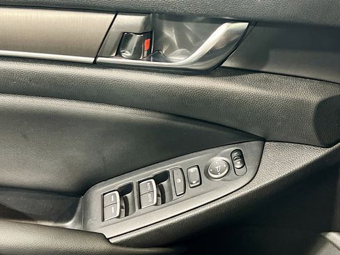 Used 2020 Honda Accord LX image 13