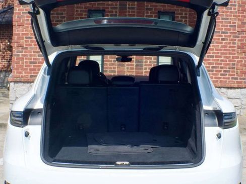 Used 2021 Porsche Cayenne S image 50