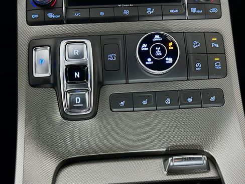 Used 2021 Hyundai Palisade Calligraphy image 25